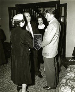 Image description is not available for 1955.097